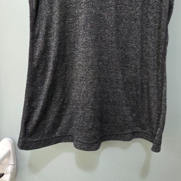 Lululemon Striped Tank + Lululemon Grey Racerback Tank Bundle – Stretchy - Picture 11 of 13